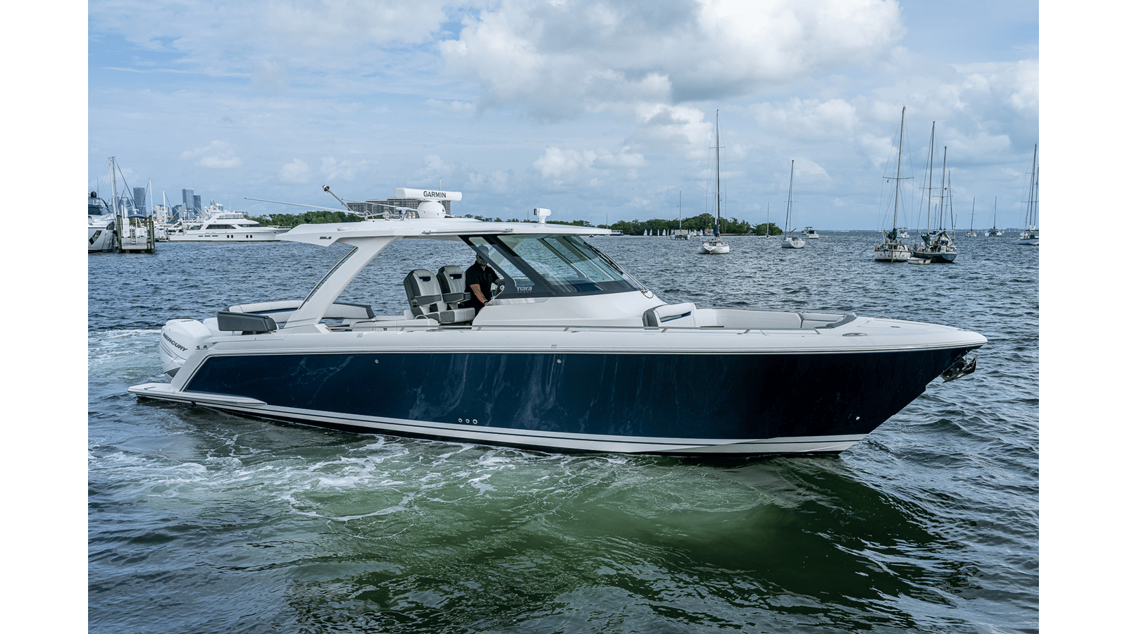2021 TIARA YACHTS 38 LS "LIQUID ASSET" - photo 1