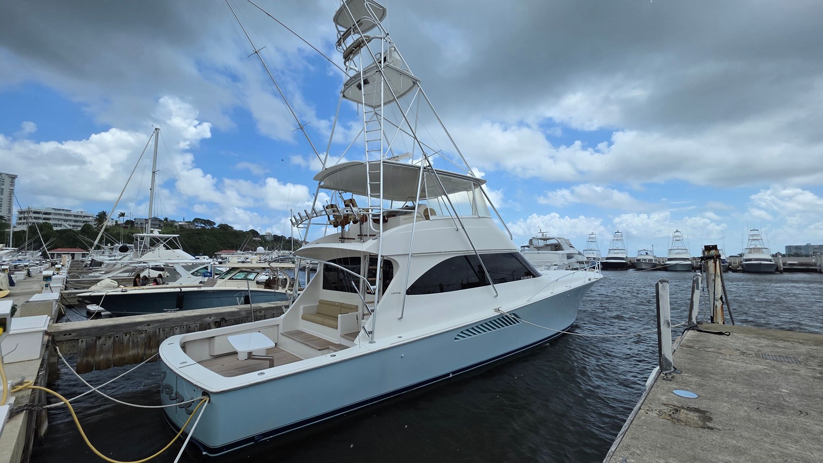 2010 VIKING 64' Sportfish Convertible "SAFARI" - photo 2