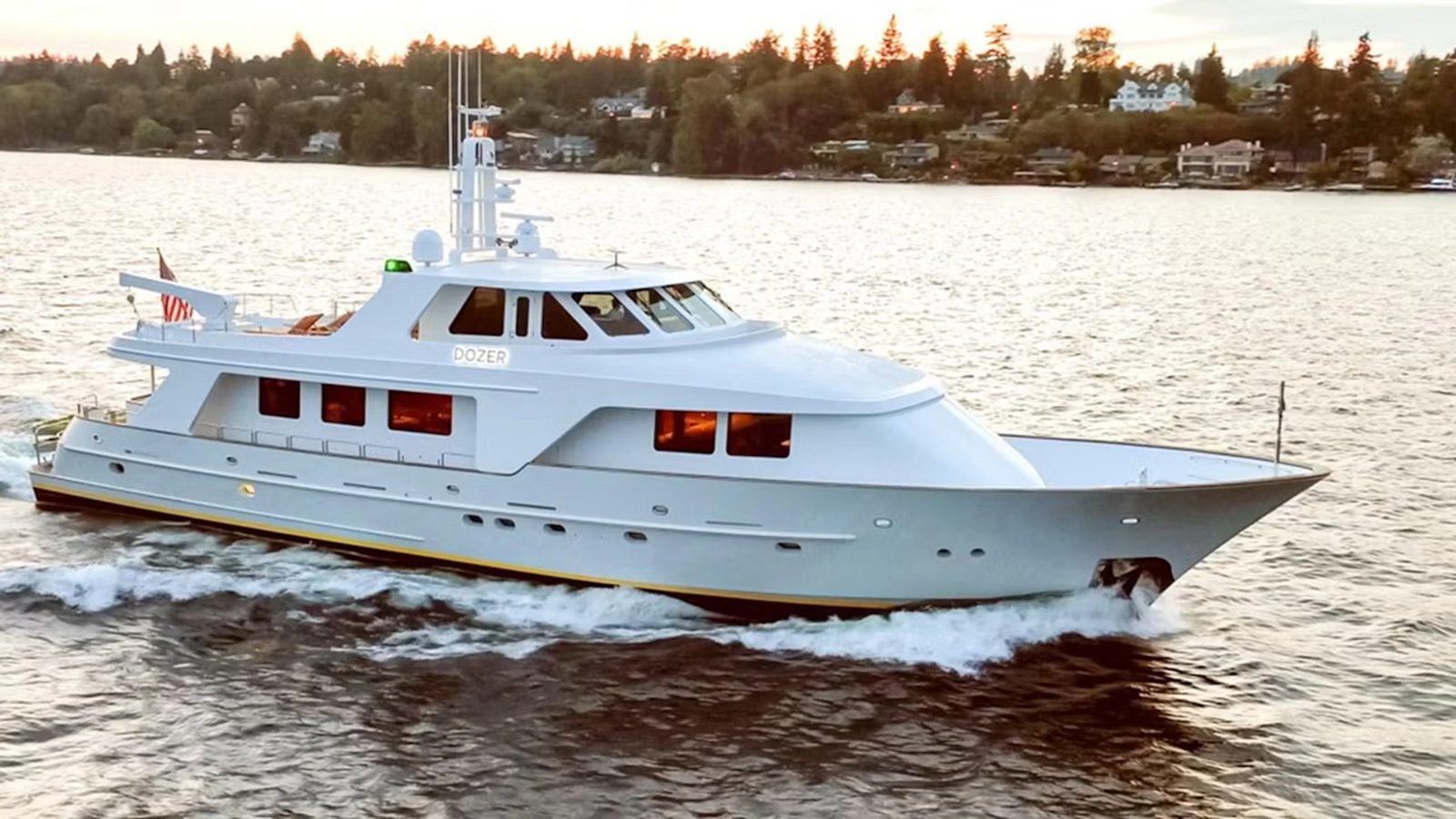 1993 QUEENSHIP Explorer "DOZAR" - photo 1