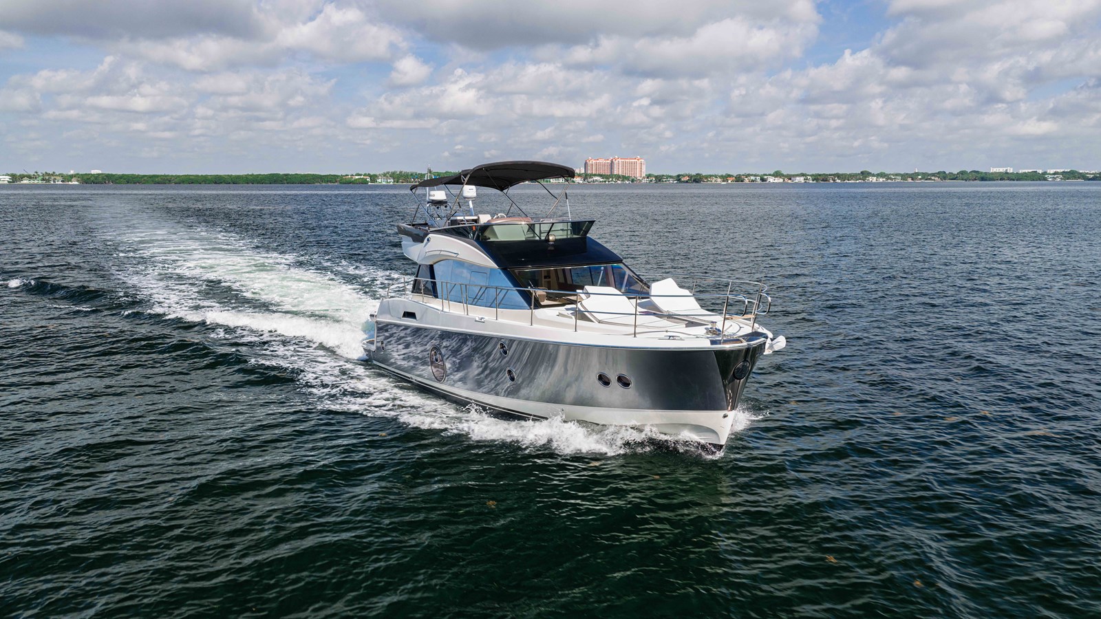 2017 MONTE CARLO YACHTS "Beneteau" - photo 2