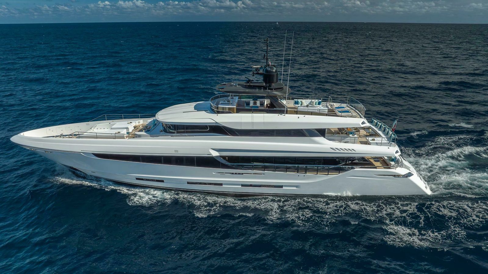 2017 MANGUSTA Oceano 42 "NEVERLAND" - photo 2