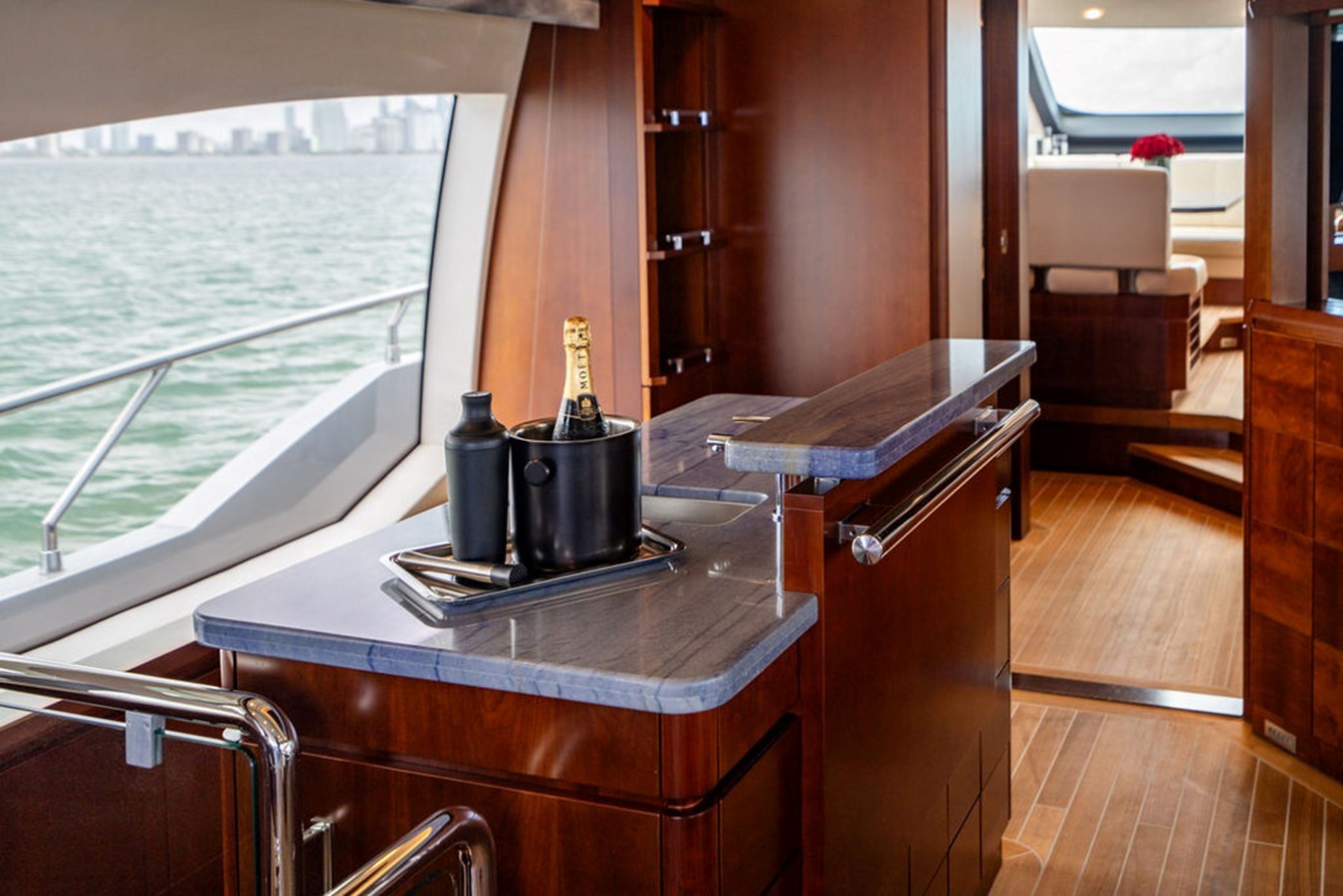 2008 AZIMUT YACHTS Flybridge "BEAUTIFUL M" - photo 3