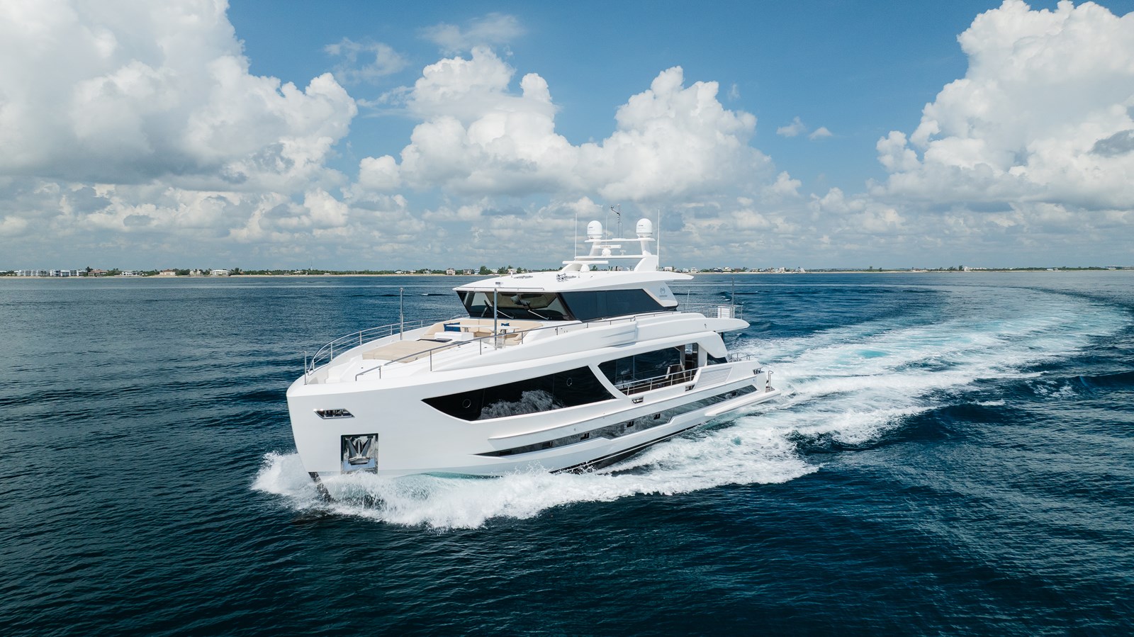 2020 HORIZON MOTOR YACHTS FD90 Skyline "AQUA LIFE" - photo 3