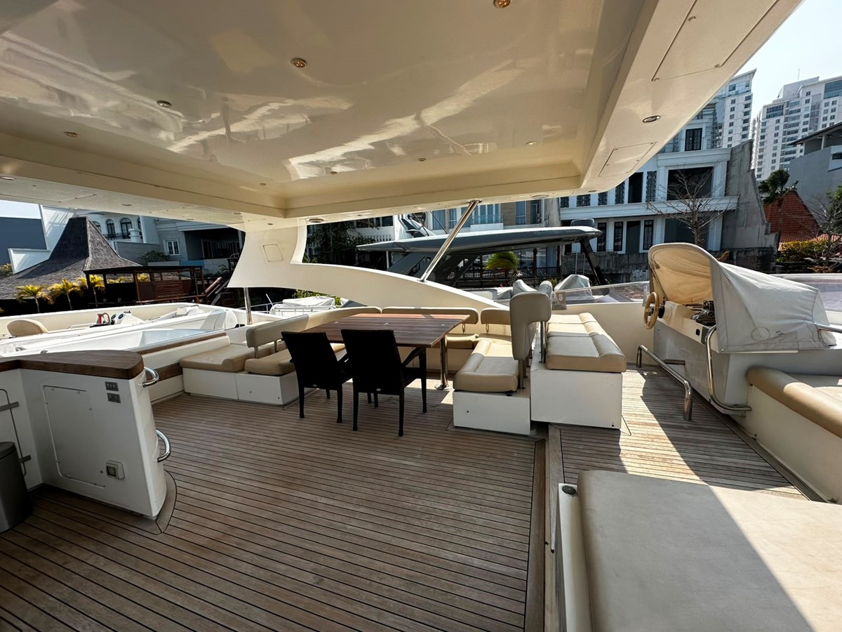 2010 AICON YACHTS 85 "GALLEN" - photo 3