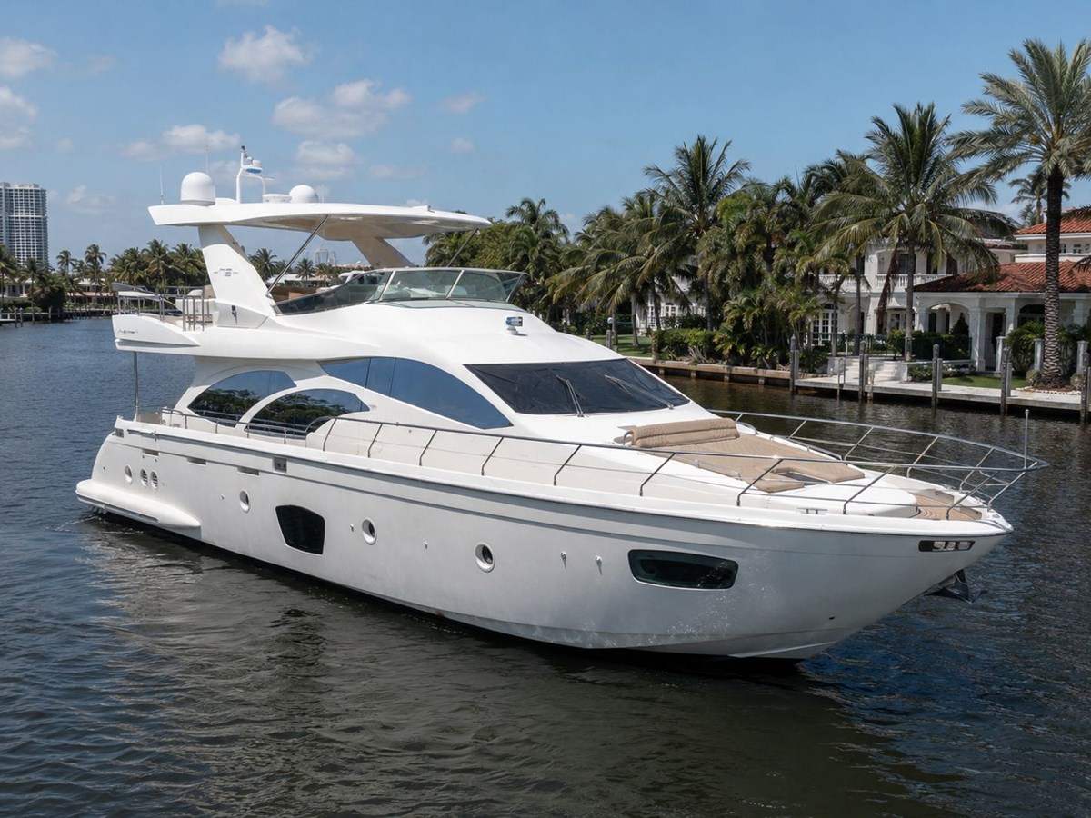 2010 AZIMUT YACHTS 75ft "75FT AZIMUT 2010, MINIMAL RISK" - photo 1