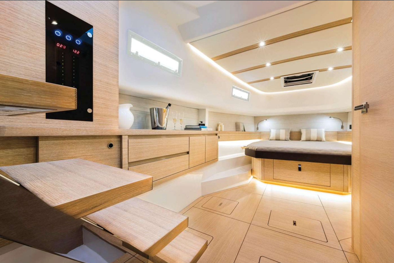 2023 PARDO YACHTS 43 "KLUTCH" - photo 3