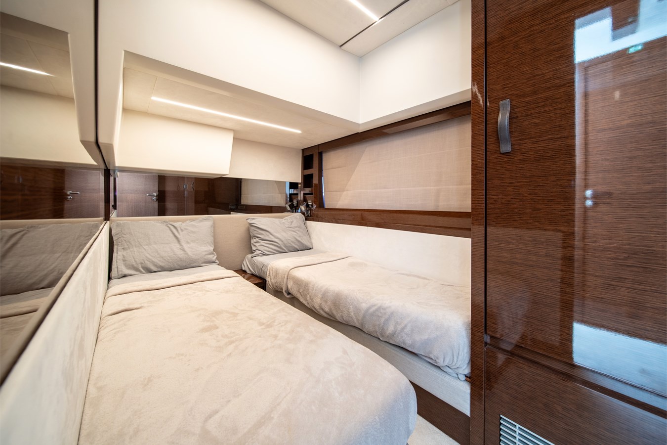 2020 PRESTIGE YACHTS 520 "ROLE" - photo 3