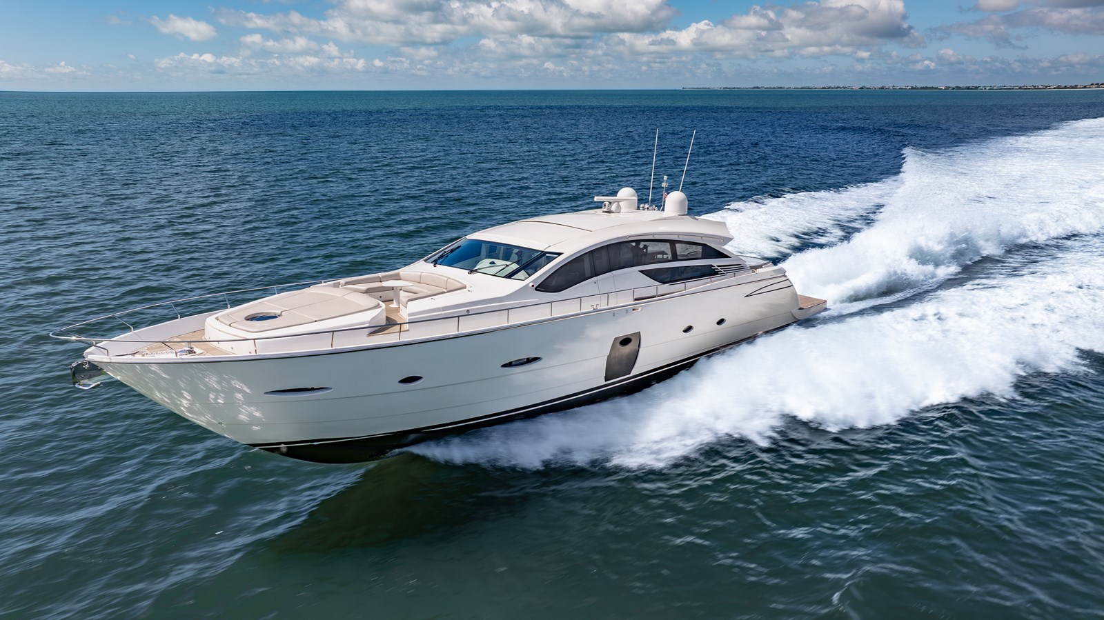 2010 PERSHING 80 "HAWK" - photo 3