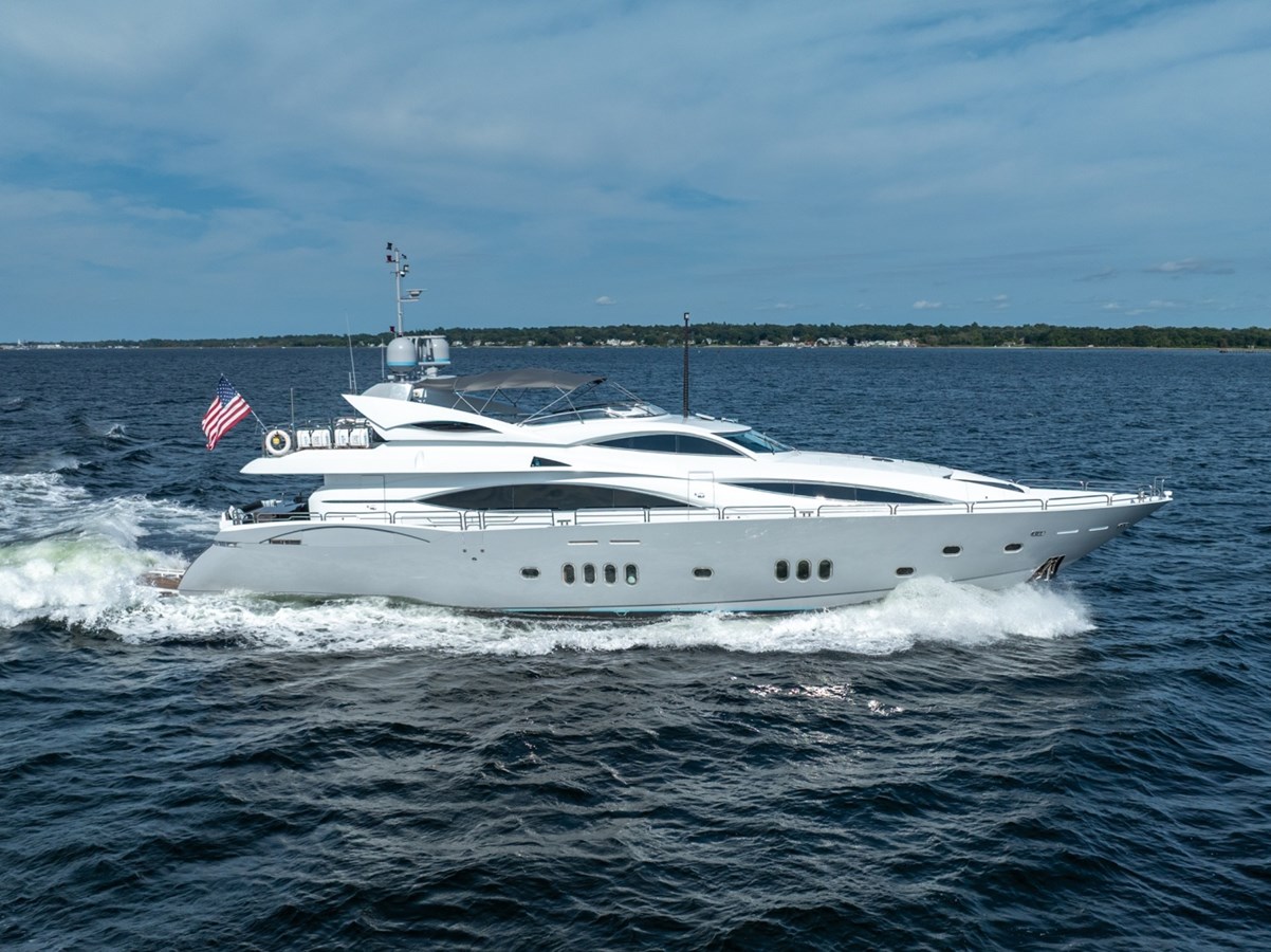 2004 SUNSEEKER 105 "2004 SUNSEEKER 105 YACHT" - photo 1