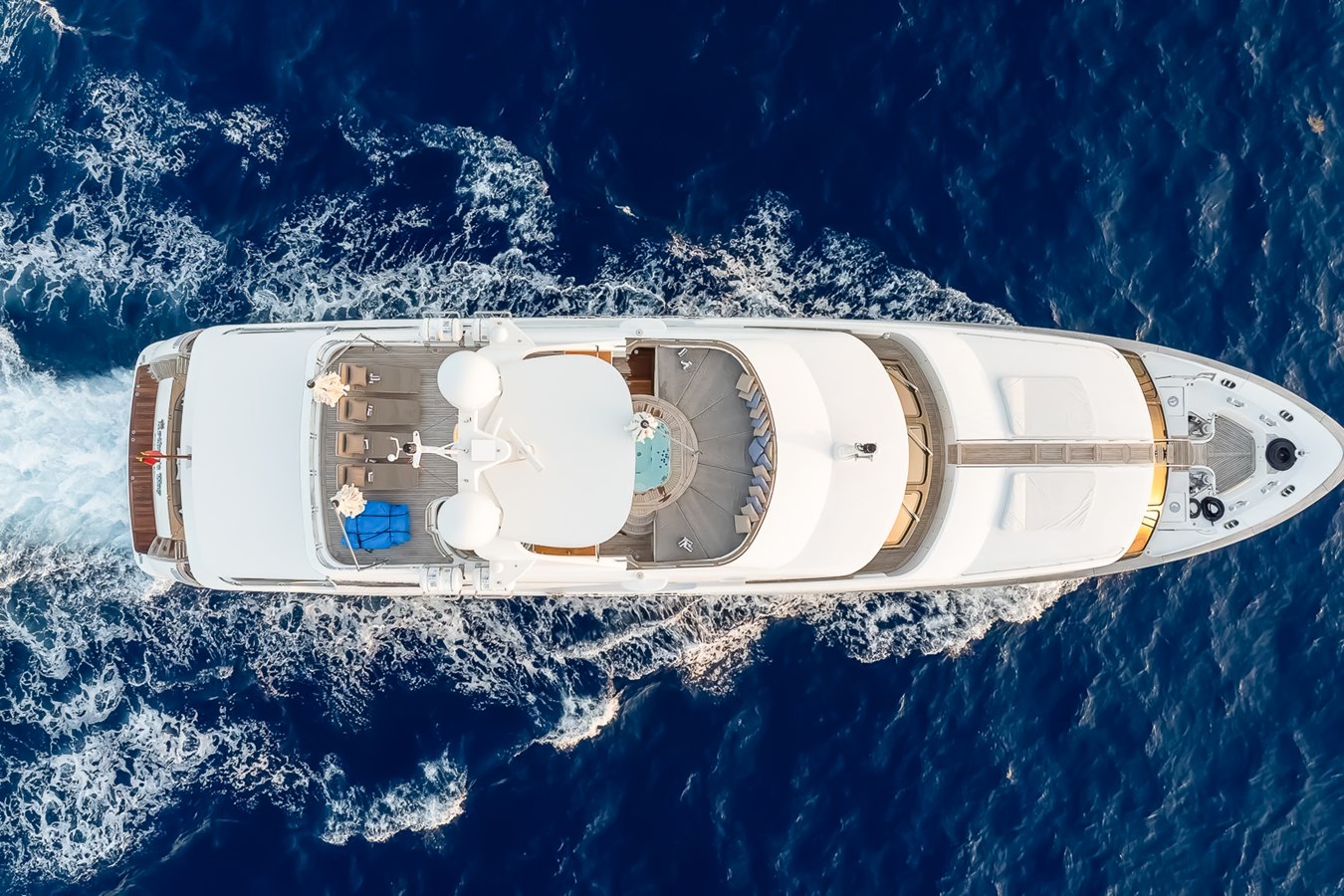 2008 BENETTI YACHTS Benetti Classic 37 "GOTTA GO" - photo 2