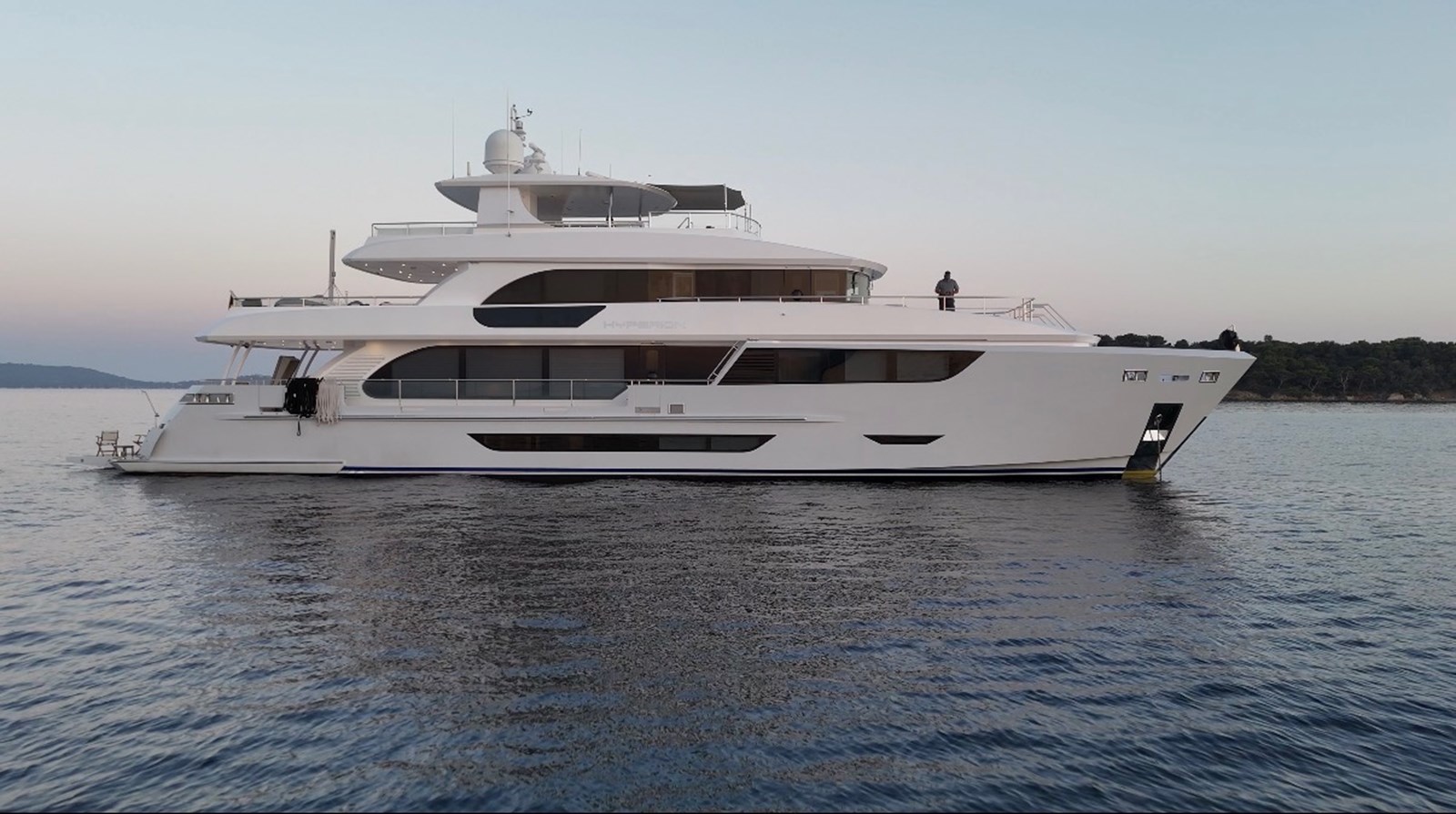 2022 HARGRAVE CUSTOM YACHTS 116 "HYPERION" - photo 2