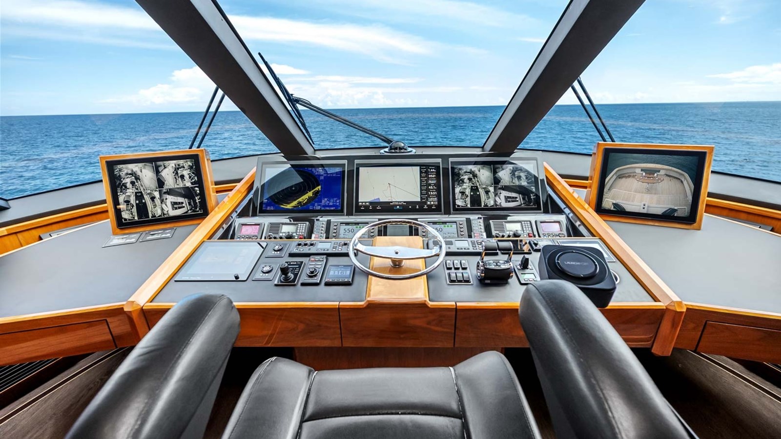 2017 VIKING 92 Enclosed Bridge "DOUBLE BARREL" - photo 2