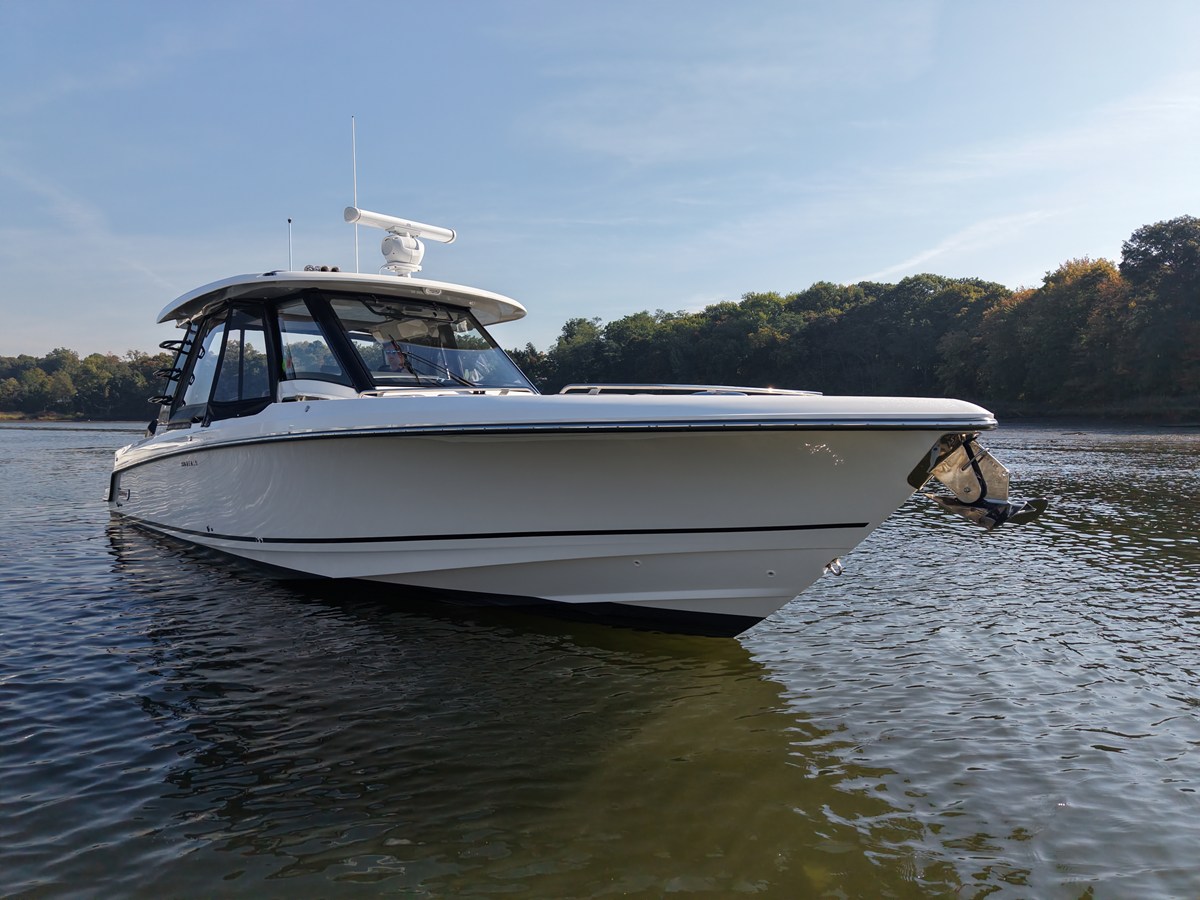 2025 BOSTON WHALER 350 REALM "BOSTON WHALER 350 REALM" - photo 1