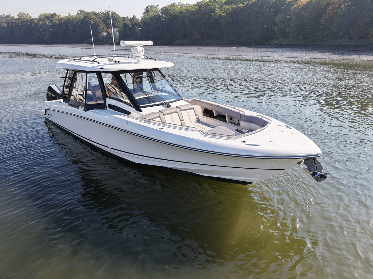 2025 BOSTON WHALER 350 REALM "BOSTON WHALER 350 REALM" - photo 2