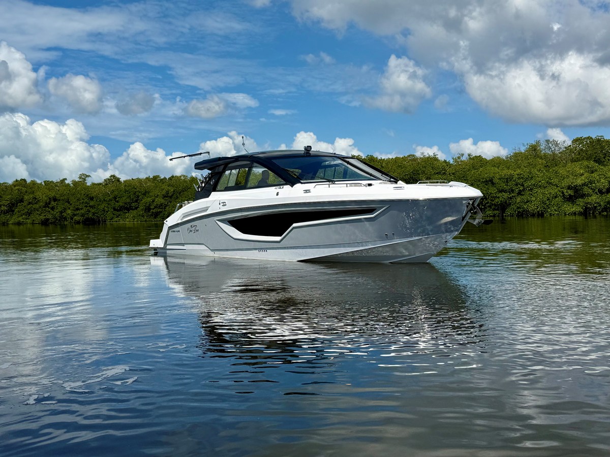 2024 CRUISERS YACHTS 42 GLS OB "Cruisers Yachts 42 GLS OB" - photo 1