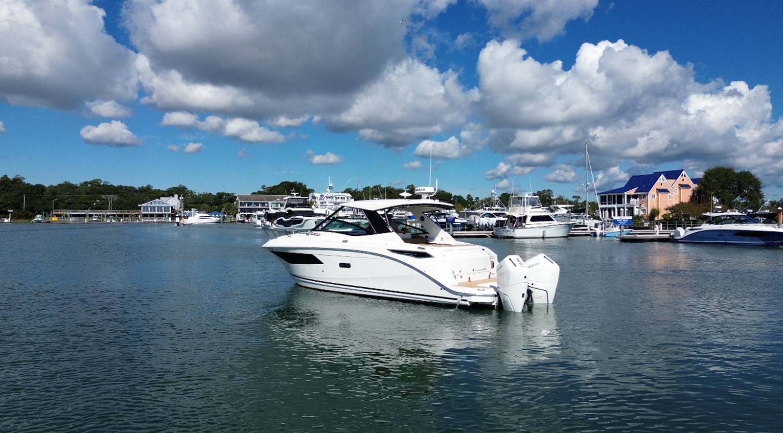 2025 SEA RAY Sundancer 320 Outboard "Sea Ray Sundancer 320 Outboard" - photo 2