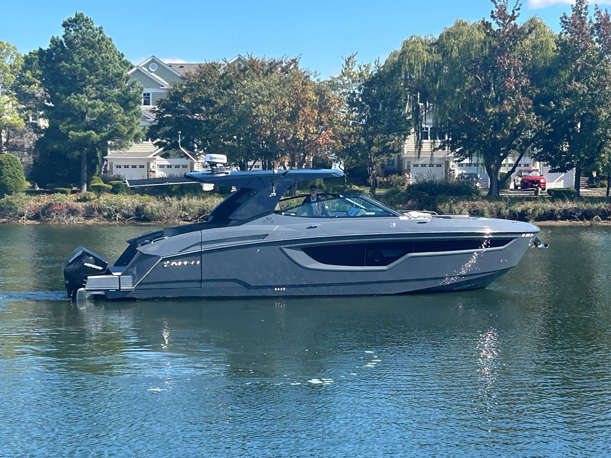 2024 CRUISERS YACHTS 38 GLS-OB SB "Cruisers Yachts 38 GLS-OB SB" - photo 2