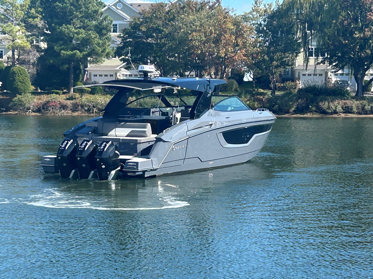 2024 CRUISERS YACHTS 38 GLS-OB SB "Cruisers Yachts 38 GLS-OB SB" - photo 3