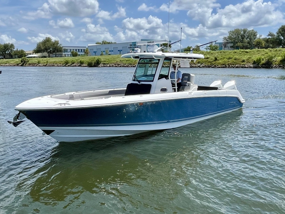 2023 BOSTON WHALER 330 OUTRAGE "BOSTON WHALER 330 OUTRAGE" - photo 1