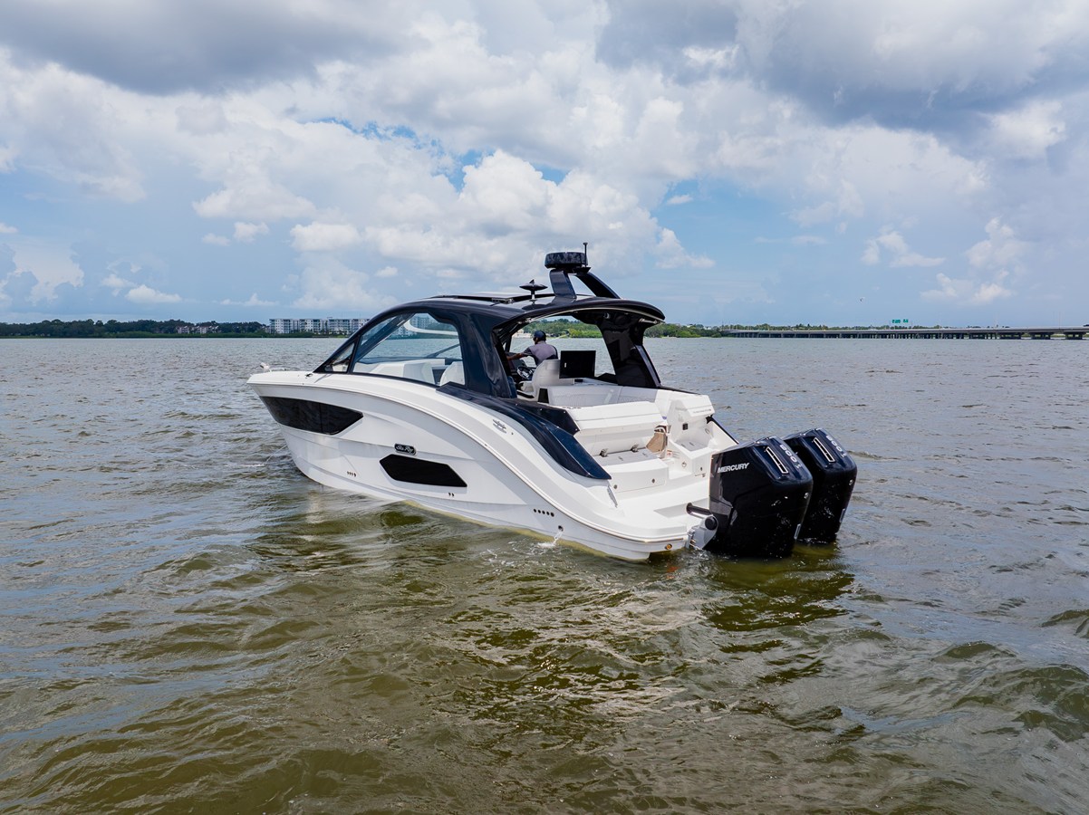 2026 SEA RAY Sundancer 370 Outboard "SEA RAY SUNDANCER 370 OUTBOARD" - photo 3