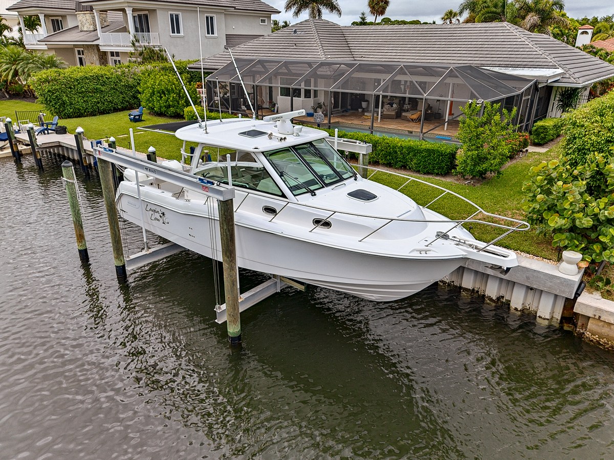 2018 BOSTON WHALER 345 CONQUEST "Boston Whaler 345 CONQUEST" - photo 2