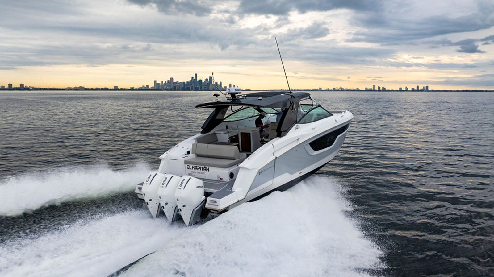 2024 CRUISERS YACHTS 38 GLS OB "CRUISERS YACHTS 38 GLS OB" - photo 3