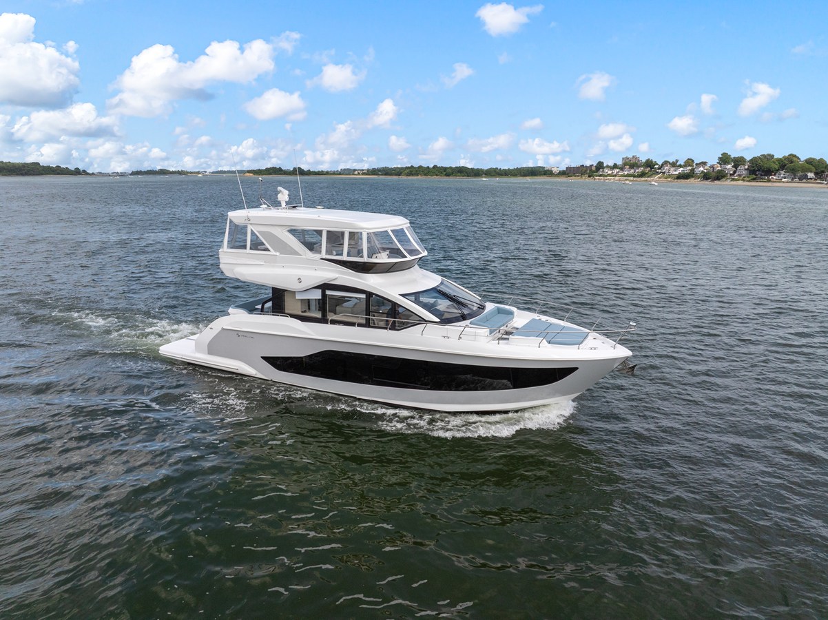 2026 CRUISERS YACHTS 57 FLY "CRUISERS YACHTS 57 FLY" - photo 2