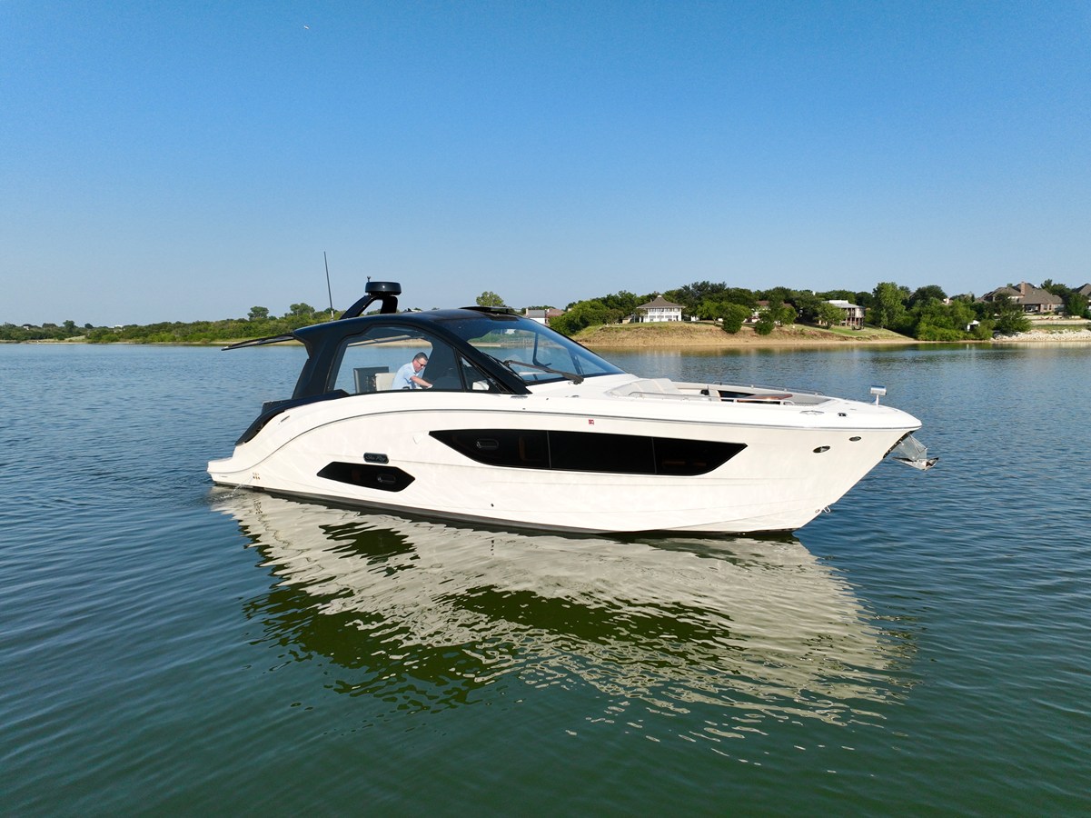 2025 SEA RAY 370 SUNDANCER "Sea Ray 370 SUNDANCER" - photo 2