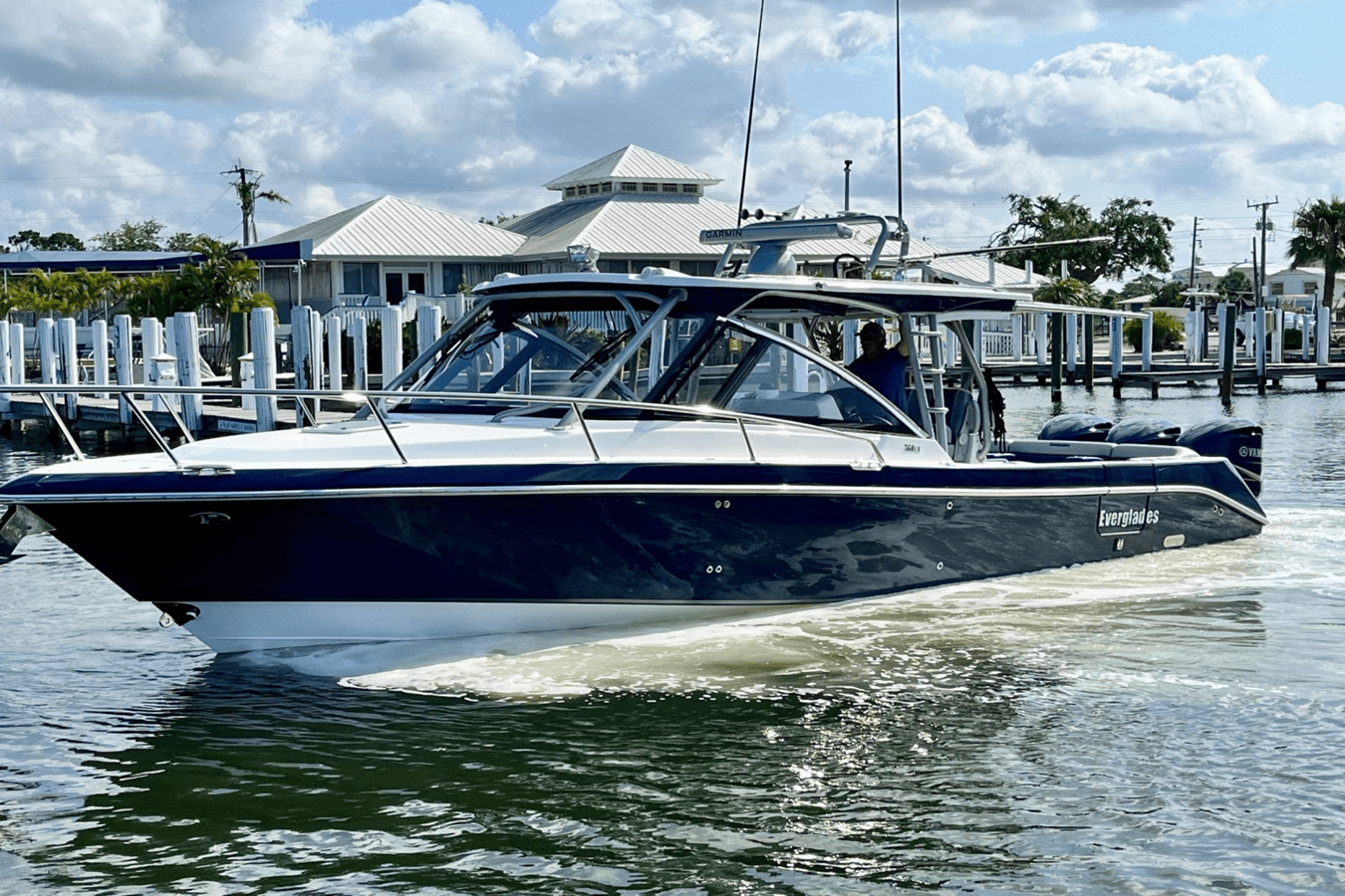2019 EVERGLADES 360LXC "EVERGLADES 360LXC" - photo 1