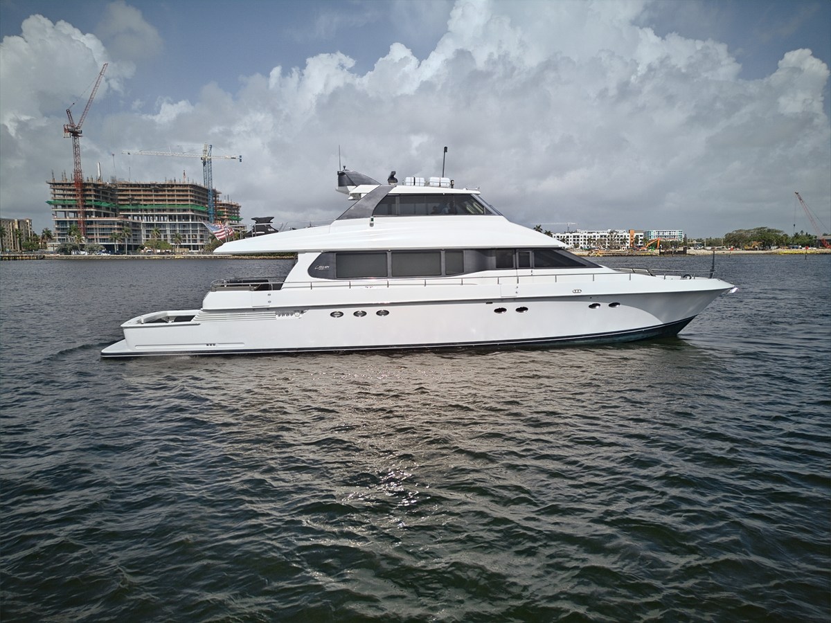 2001 LAZZARA YACHTS 80 SL SKYLOUNGE "LAZZARA 80 SL SKYLOUNGE" - photo 2