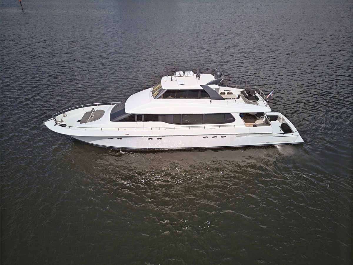 2001 LAZZARA YACHTS 80 SL SKYLOUNGE "LAZZARA 80 SL SKYLOUNGE" - photo 3