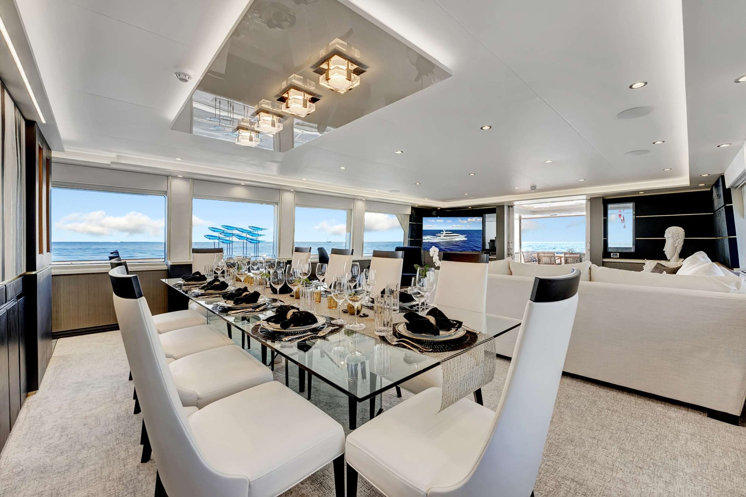 Main Salon Dining
