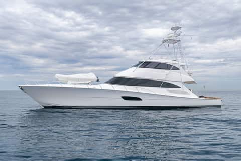2016 Viking 92 Enclosed Bridge