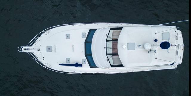 2009 Riviera 47 Enclosed Flybridge Series II