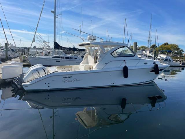 2020 Pursuit 355 OS