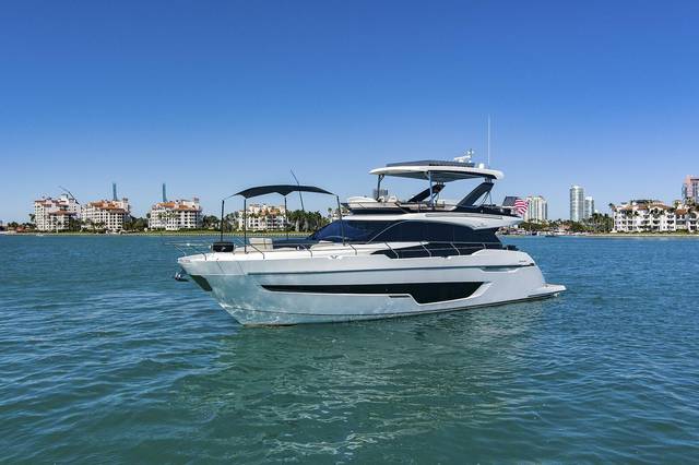 2021 Fairline Squadron 68