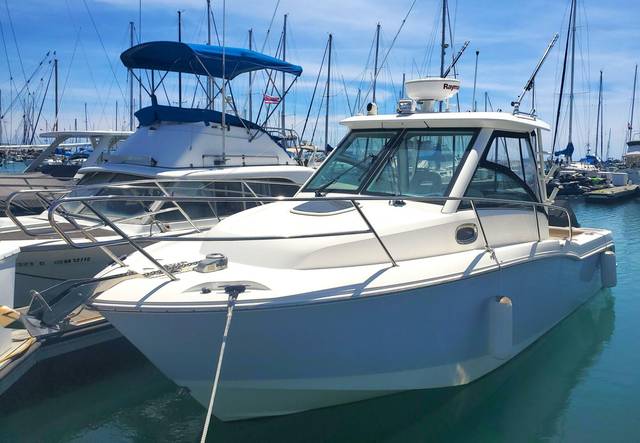 2019 Boston Whaler Conquest