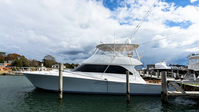 2007 Viking 64 Convertible