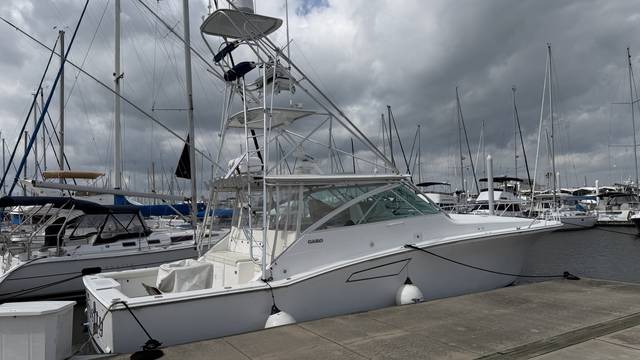 2000 Cabo 45 Express
