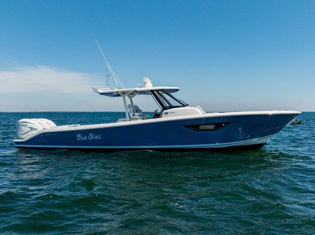 2022 Pursuit S 378 Sport