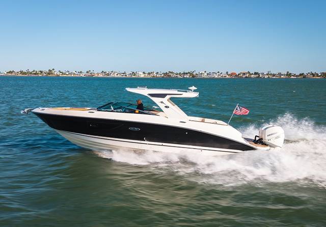2023 Sea Ray SLX 350 Outboard