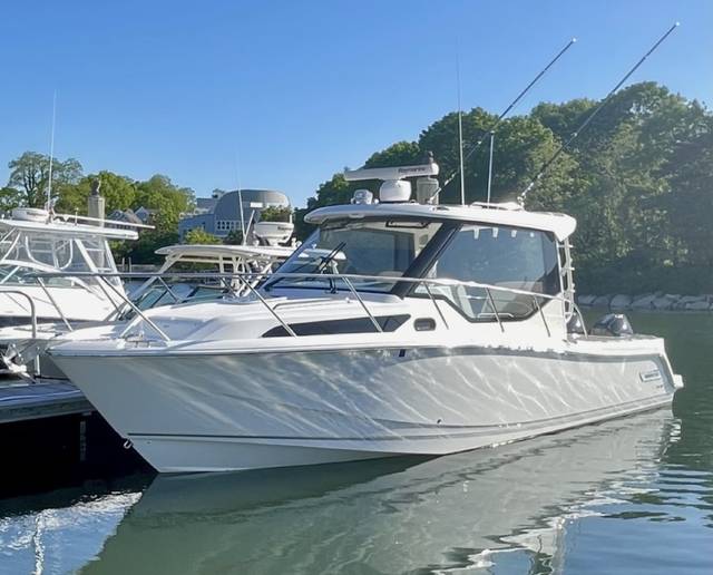 2021 Boston Whaler