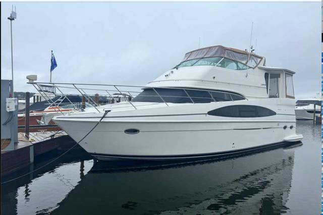 2004 Carver 466 Motor Yacht