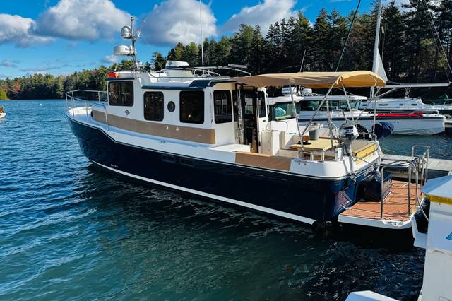 2013 Ranger Tugs R-31