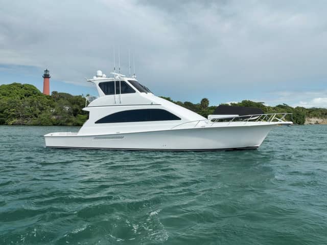 2004 Ocean Yachts 57 Enclosed Bridge Convertible