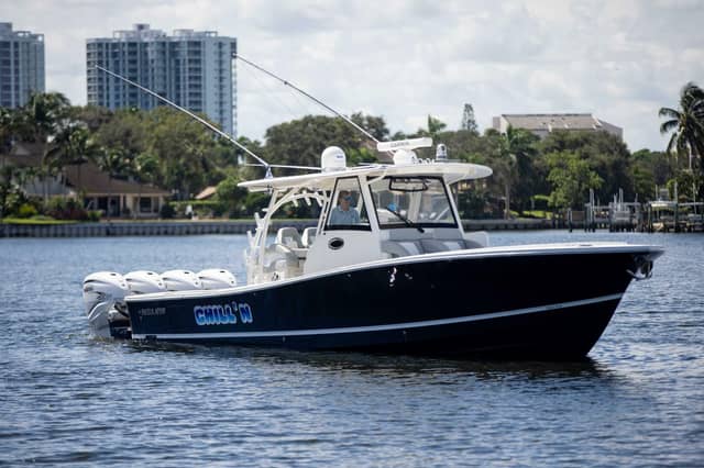 2021 Regulator 41 Center Console