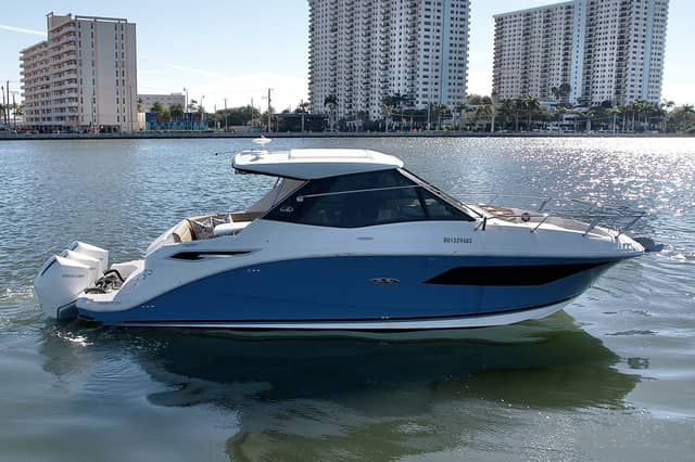 2022 Sea Ray Sundancer 320