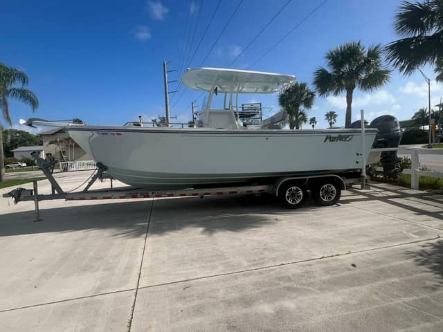 2022 Parker 25 Center Console