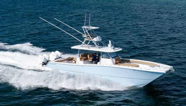 2025 Freeman 43 Center Console