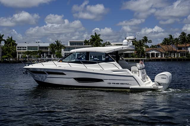 2025 Regal 38 XO